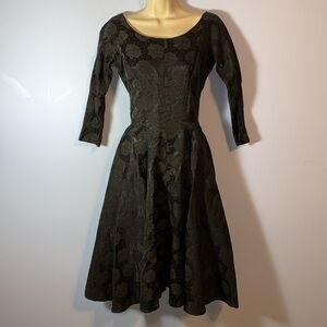 Vintage 1950’s jacquard Black Floral rose Patterned Fabric basque waist small